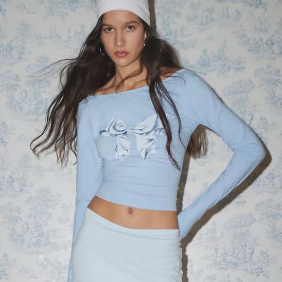 Urban Outfitters Tops - NWT [Urban Outfitters] Kimchi Blue Nadia Bow Low-Back Long-Sleeve Top Women’s XS